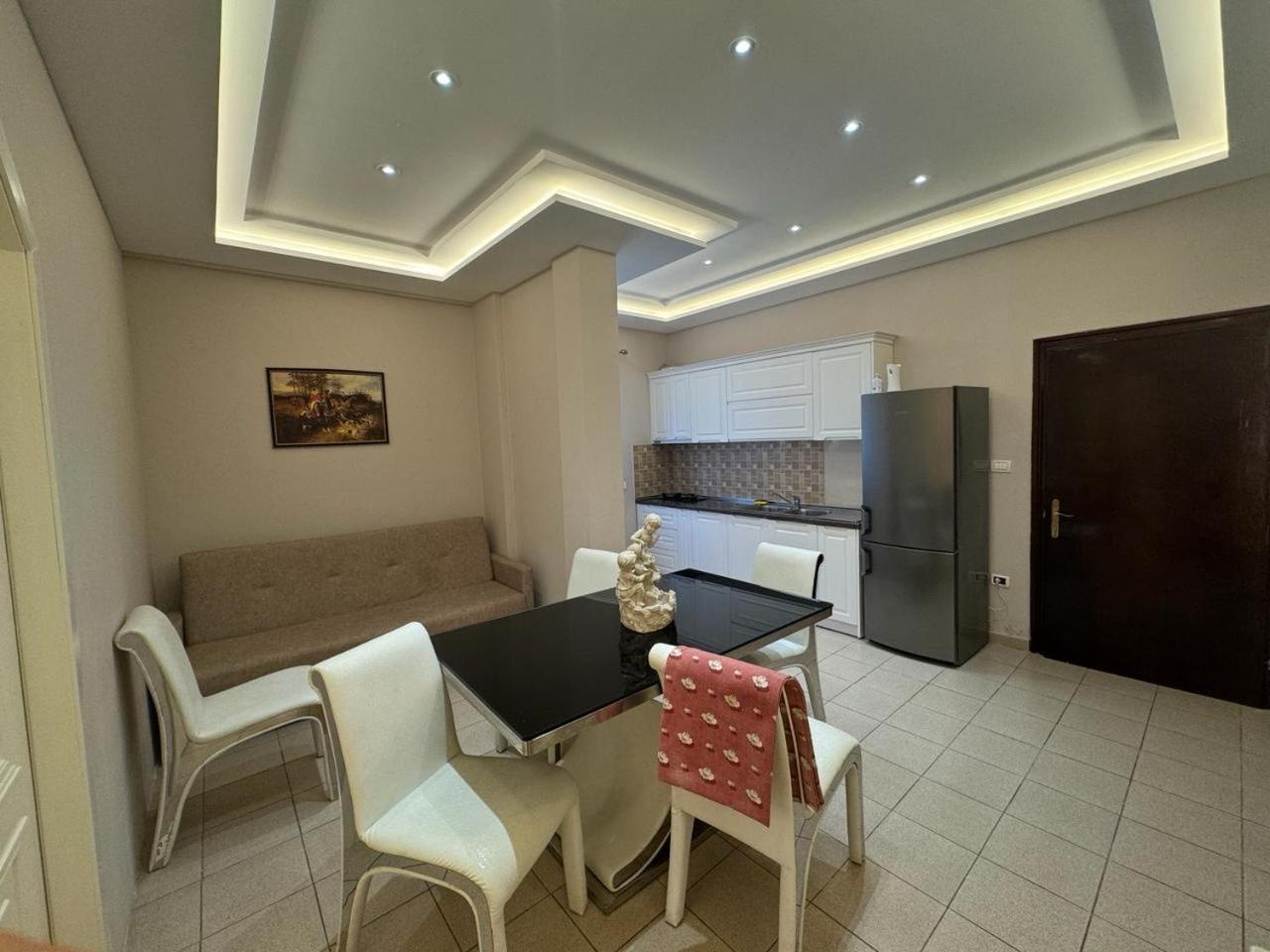 Dragoi Hotel Velipojë